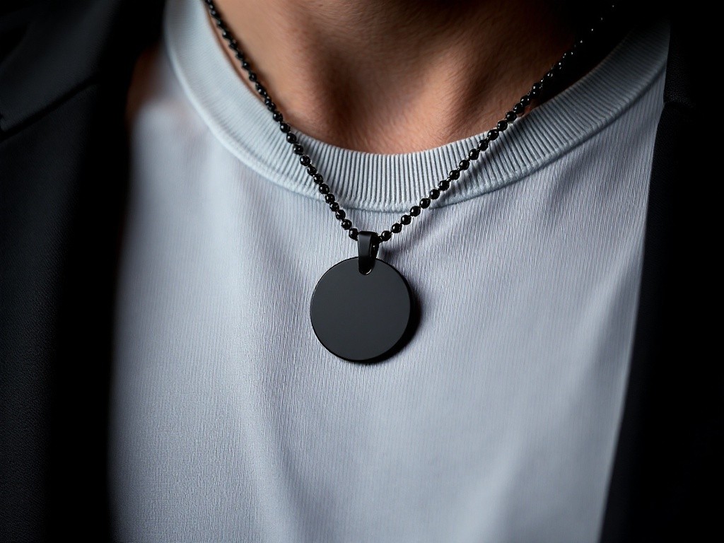 Lenxys AI Necklace